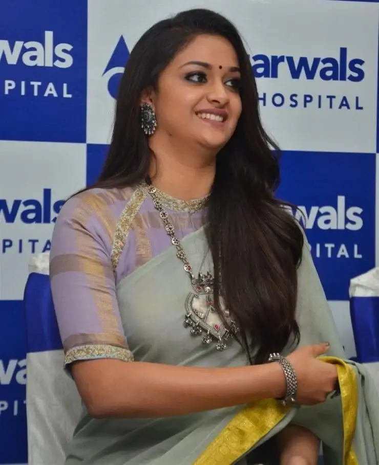 Telugu Actress Keerthy Suresh Long Hair Images in Blue Saree